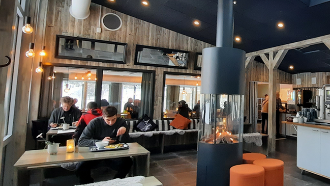 Bild som visar interiörbild från restaurangen på Sidsjö Hotell i Sundsvall. Foto: Sidsjö Hotell